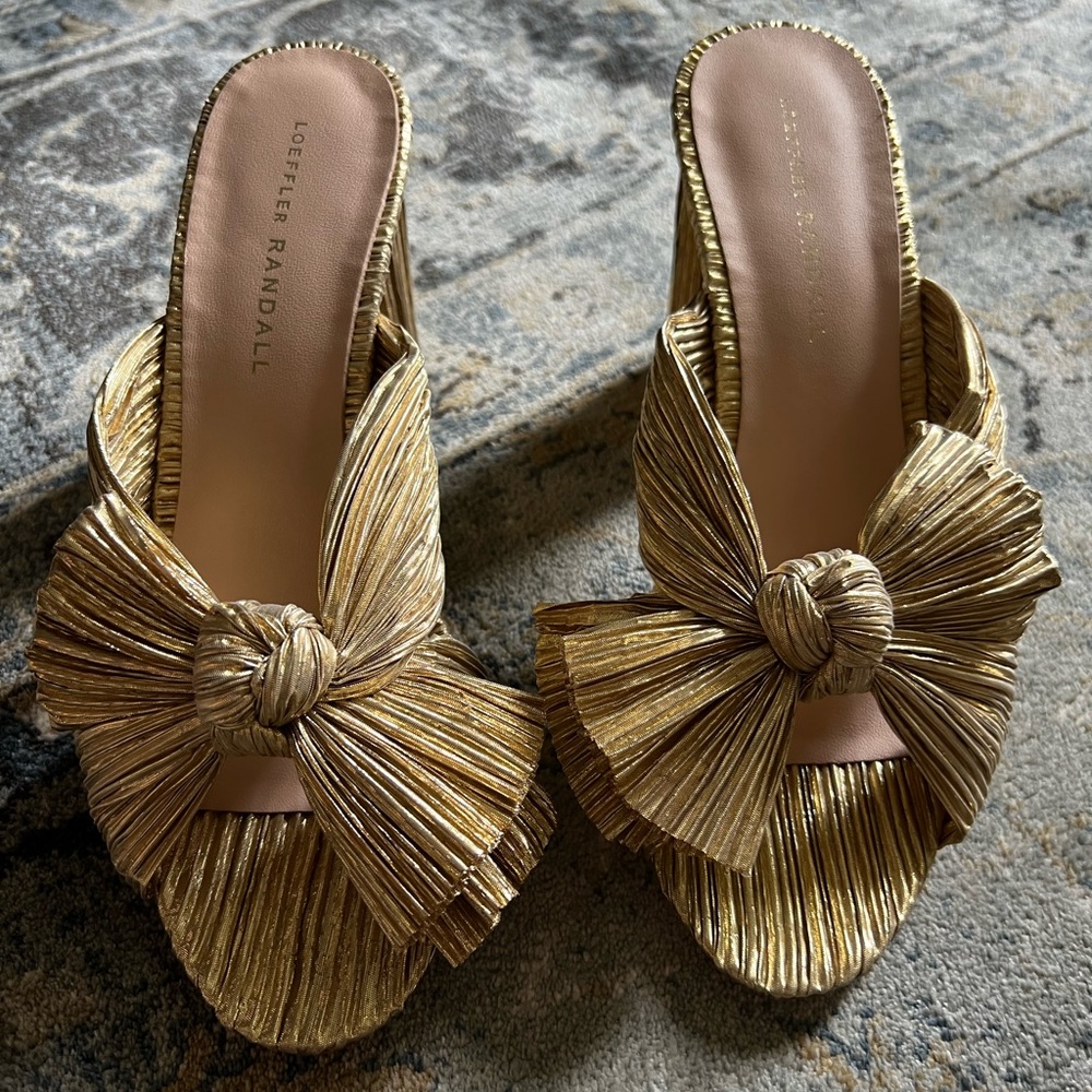 Loeffler Randall Penny Sandal size 8 Gold